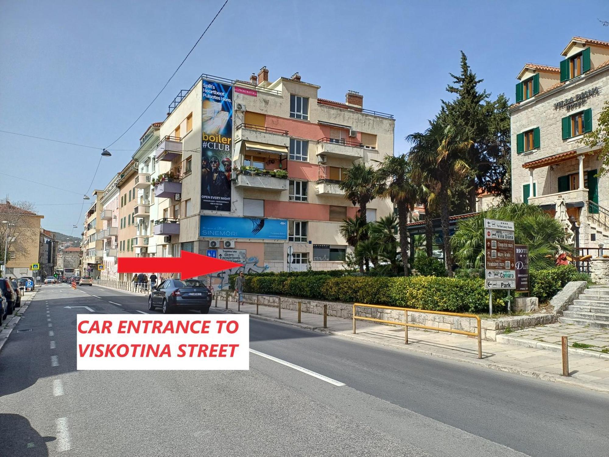 Central Split Rooms And Apartments Paese 外观 照片