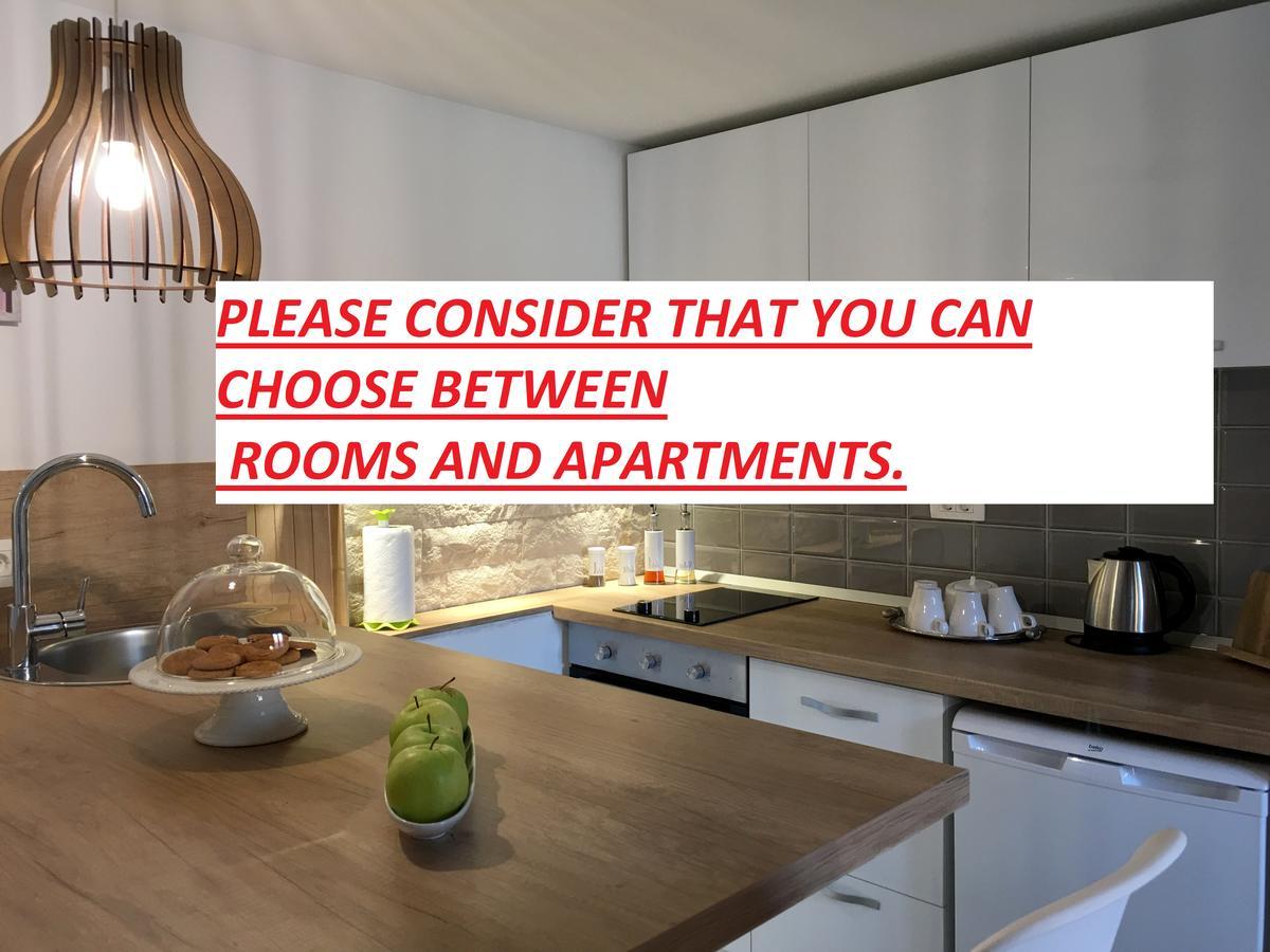 Central Split Rooms And Apartments Paese 外观 照片